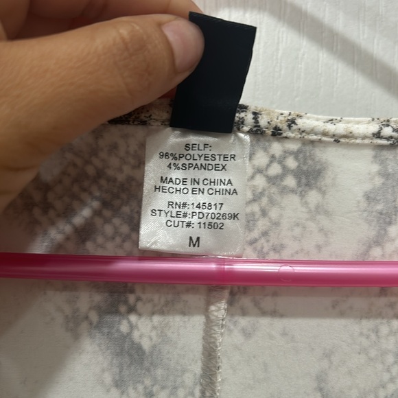 Dress - Picture 3 of 3